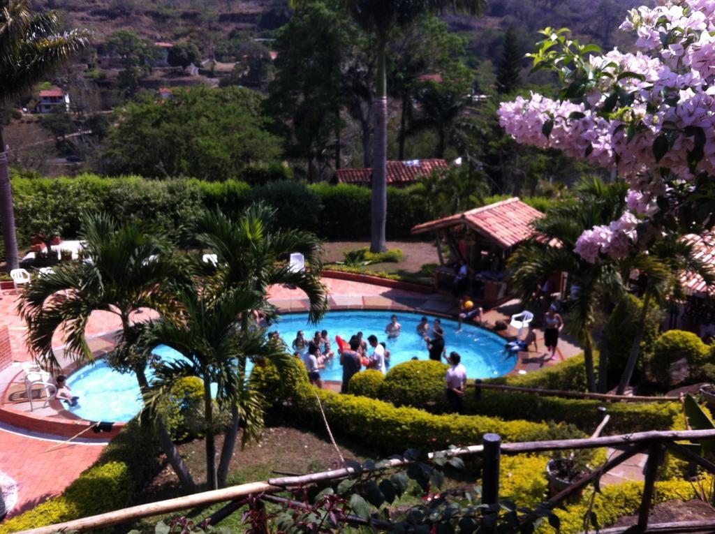 Hotel Campestre Casona Del Camino Real San Gil Bagian luar foto