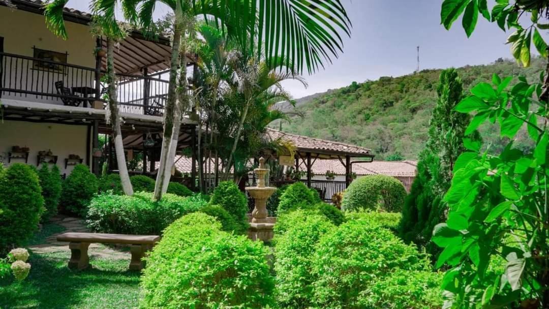 Hotel Campestre Casona Del Camino Real San Gil Bagian luar foto