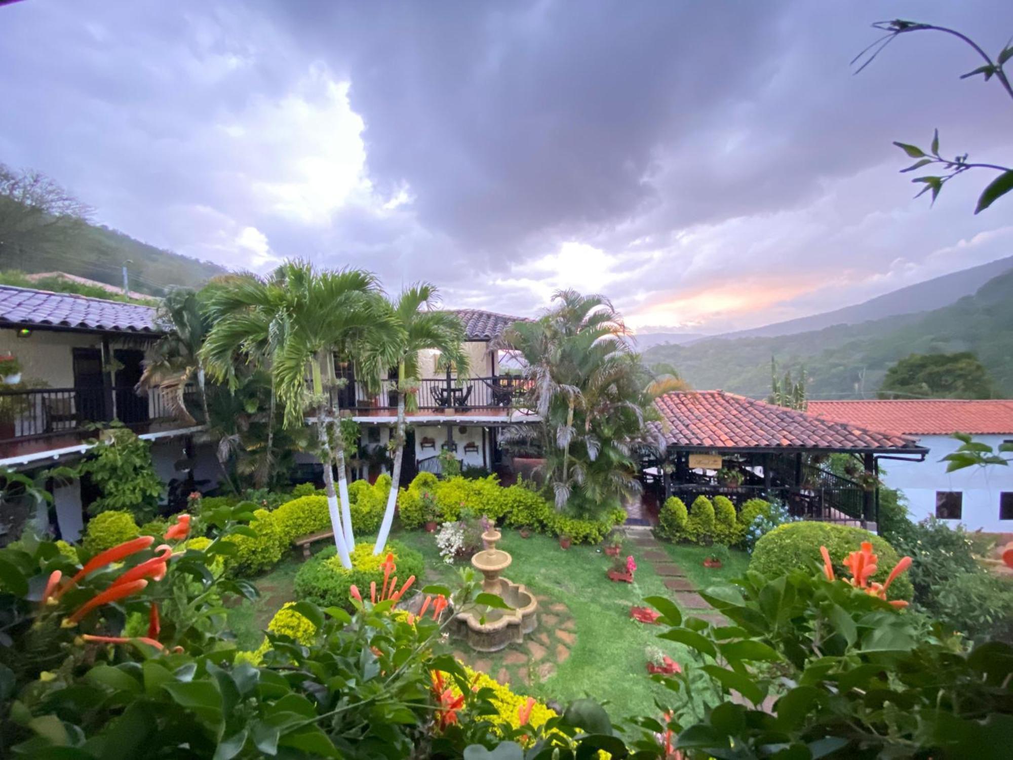 Hotel Campestre Casona Del Camino Real San Gil Bagian luar foto